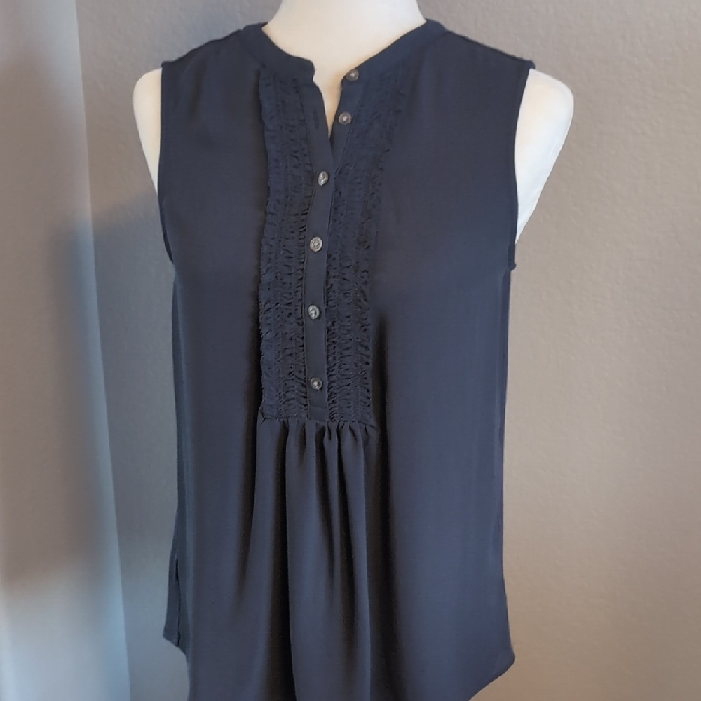 LOFT Gray V-Neck Sleeveless Blouse